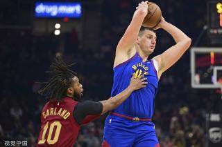 绩一步步向 绩一步步向