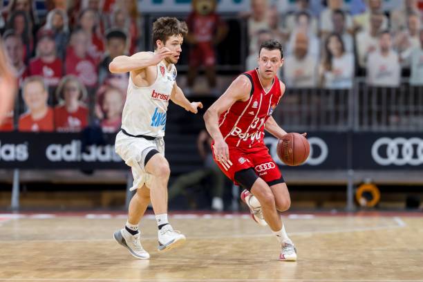 精彩绝伦的 精彩绝伦的