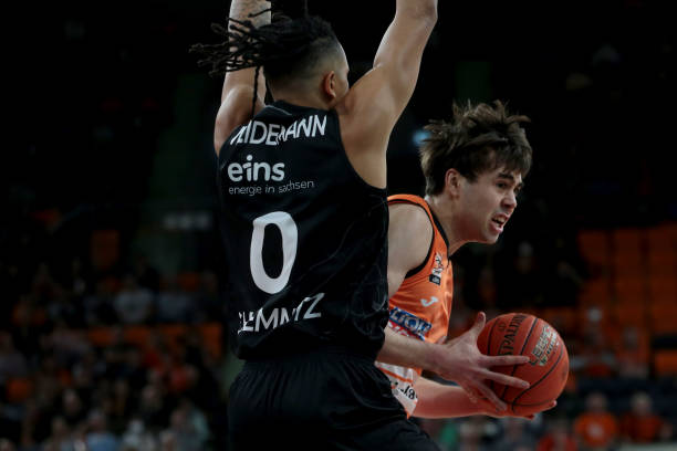 的防守表现 的防守表现