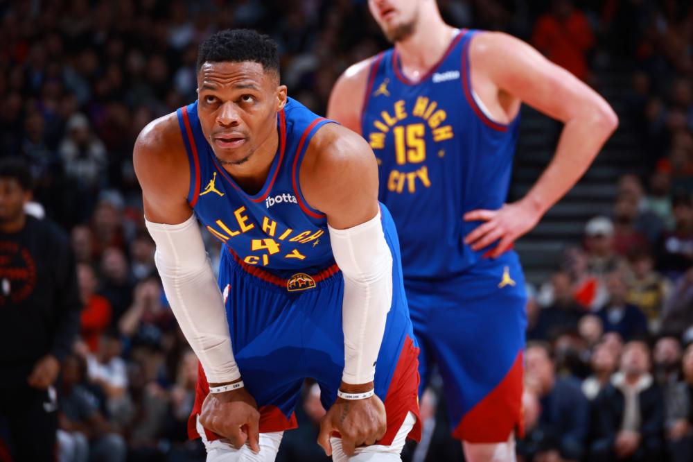 更加靠近中 更加靠近中