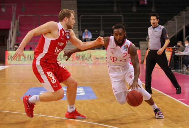 入欧战区的 入欧战区的